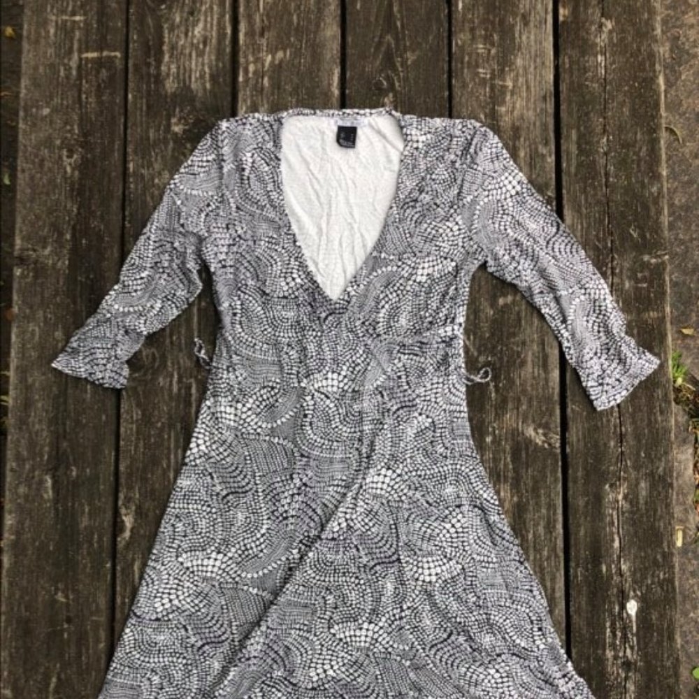 Classic Mac and Jac wrap dress in black and white